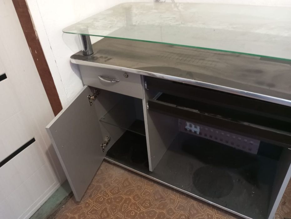 Продам  стол в хорошем состоянии