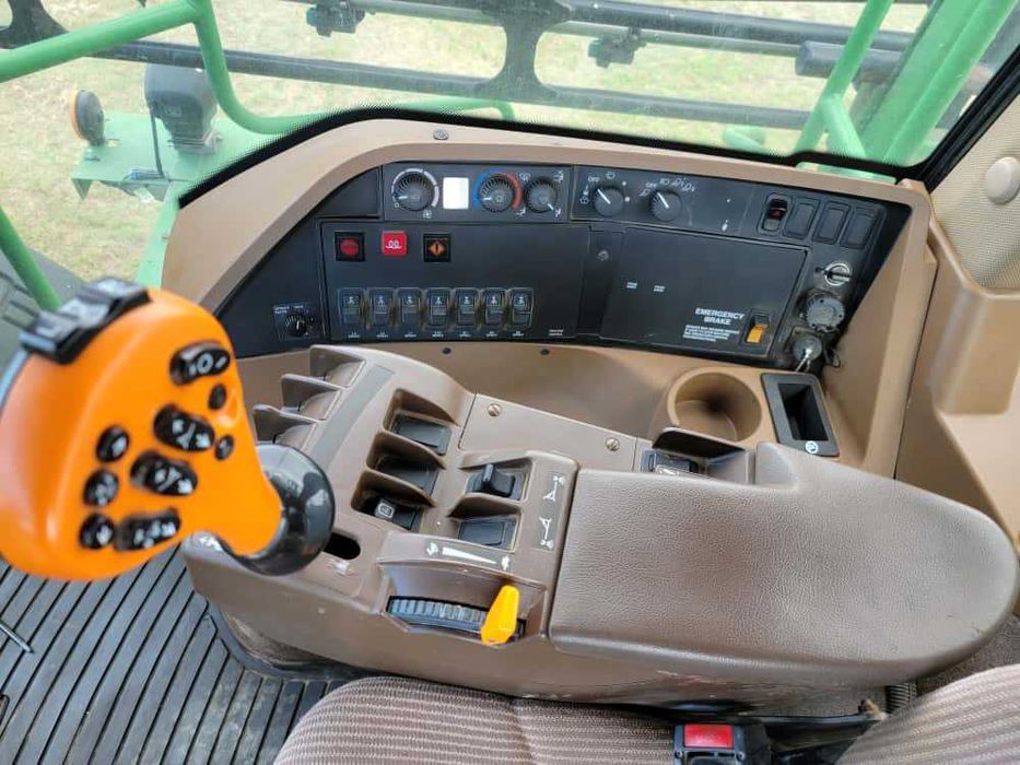 Опрыскиватель самоходый John Deere 4830