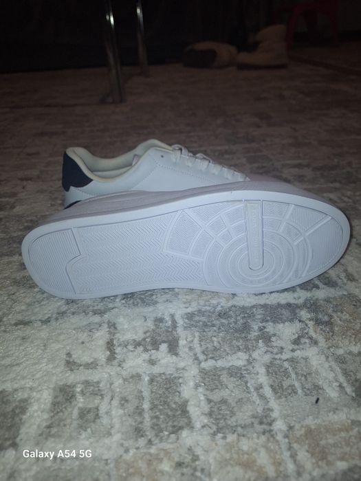 Adidasi Tommy Hilfiger noi cu eticheta 44