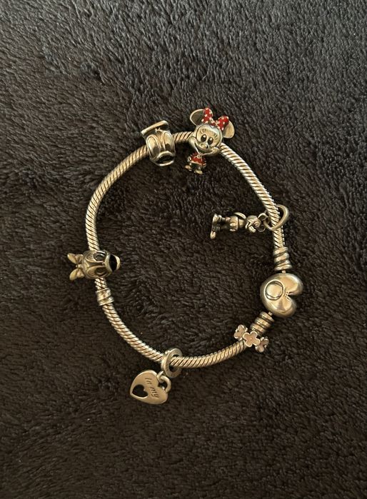 Bratara Pandora si Charm-uri Argint, 400 cu totul!