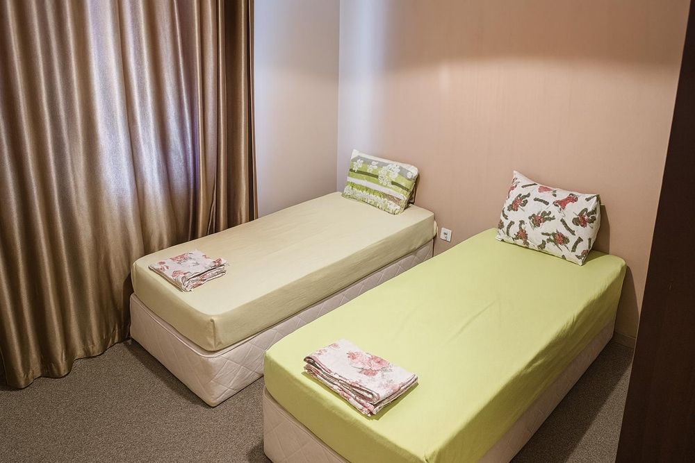 Дава се под наем Многостаен апартамент в Пловдив, Изгрев - 120 кв.м за 511 € - Снимка #3