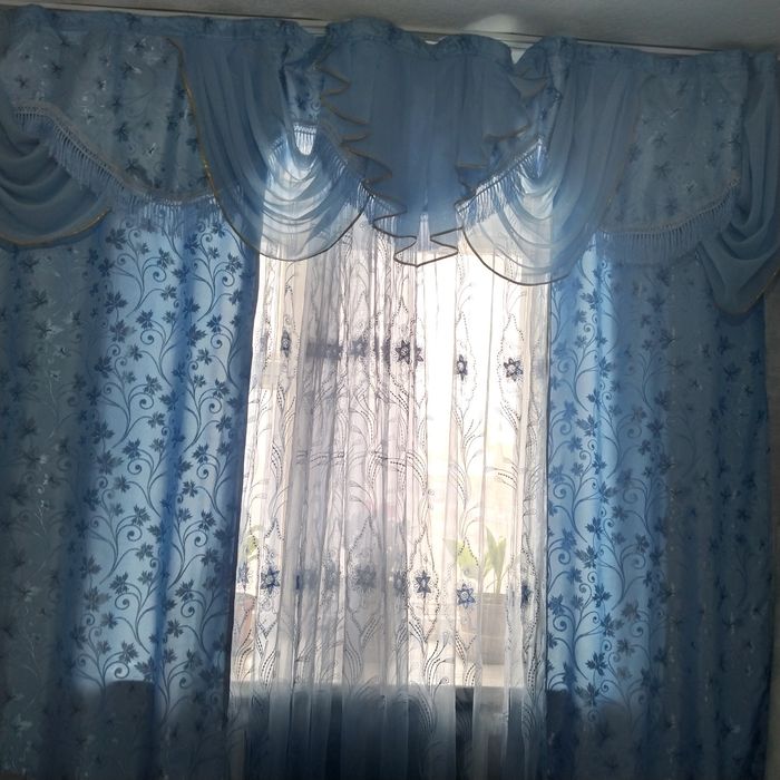 Штор сырты ламбрекинімен сатылады!