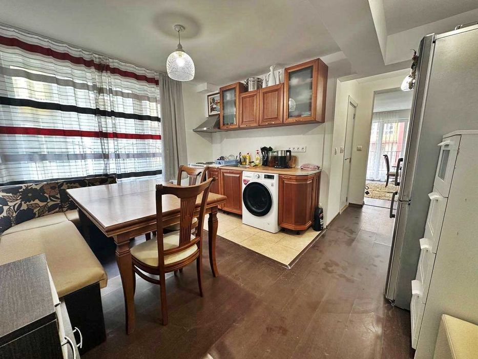 Двустаен апартамент в жилищна сграда без такса поддръжка, Паркомясто