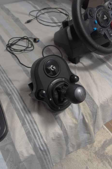Волан Logitech G29 + скоростен лост