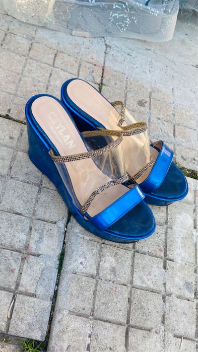 За 70€ и двете който иска да ми пише