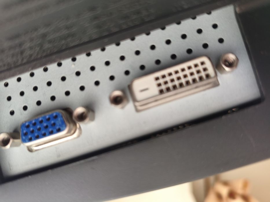 Монитор Samsung T190