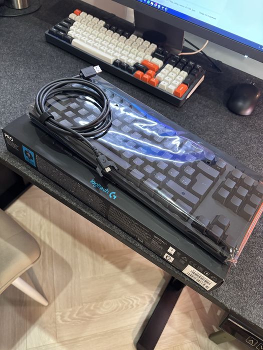 Клавиатура Logitech G Pro