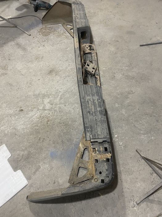 Задний бампер тайота тундра