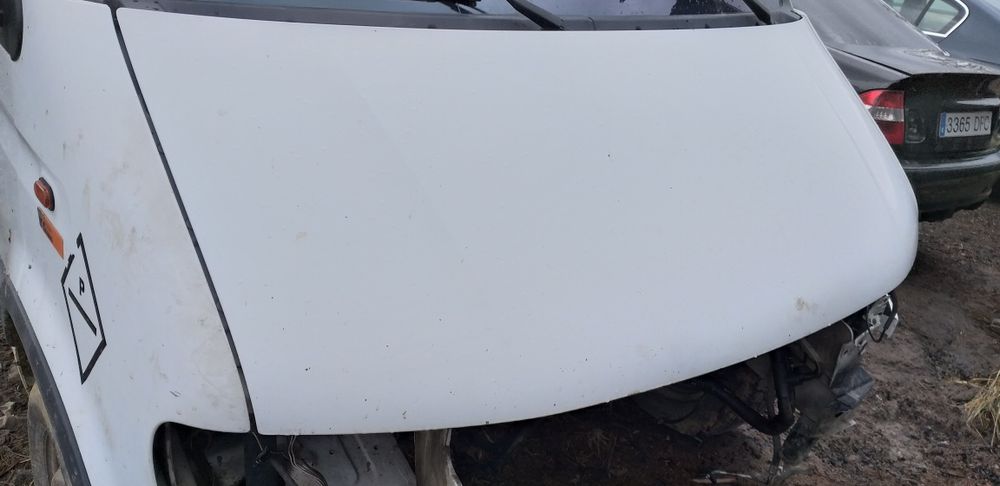 Capotă si bară față Renault Master 2003