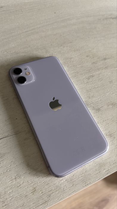 Iphone 11 64gb + 3 кейса