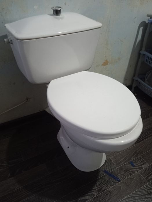 Продам унитаз б/у