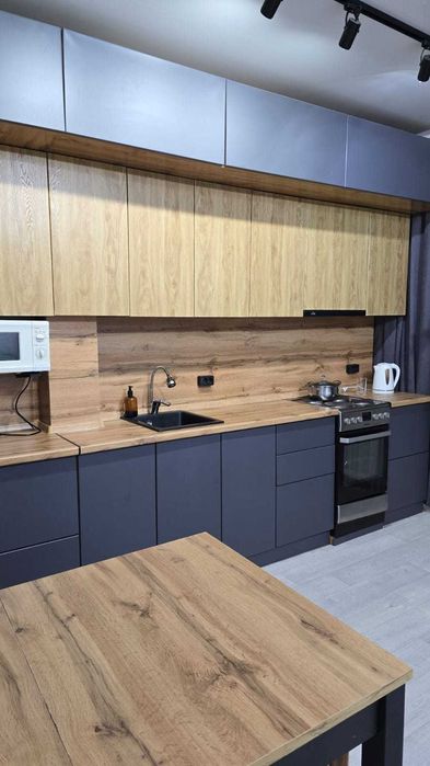 Сдам ПОСУТОЧНО квартиру-студию