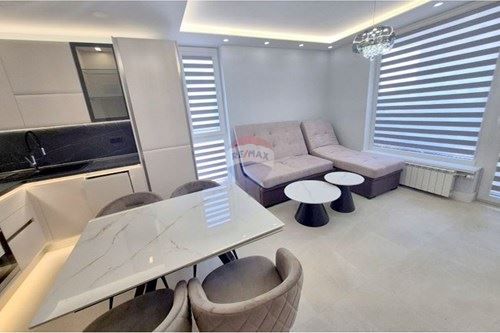 Дава се под наем Тристаен апартамент в Варна, Възраждане 1 - 85 кв.м за 765 € - Снимка #3