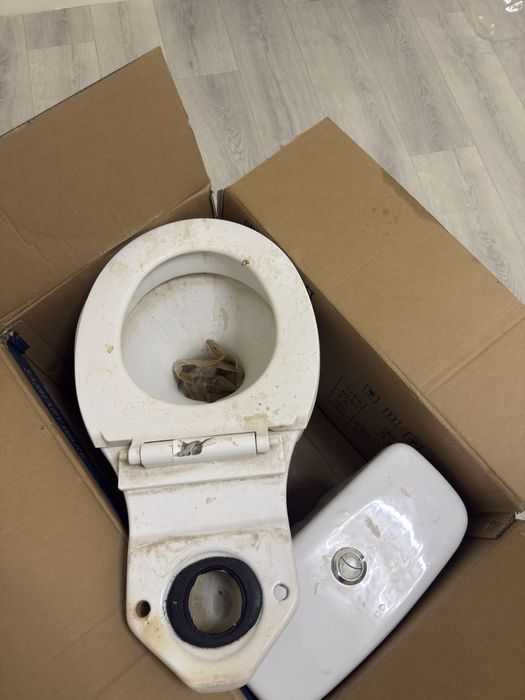 Продам унитаз в хорошем состоянии