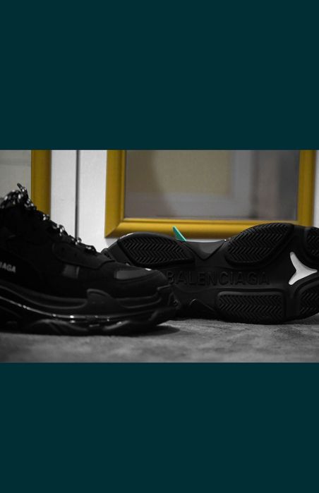 Balenciaga triple s calitate remium