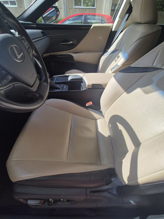 Lexus es 300h 2.5