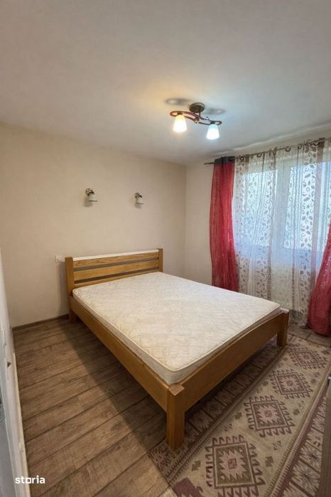 Apartament 3 camere, 89 mp, zona Sasar