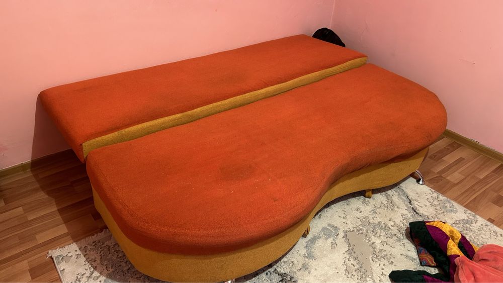 Диван продам срочно