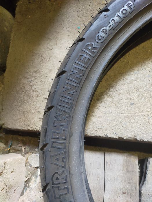 Продам резину на мотоцикл