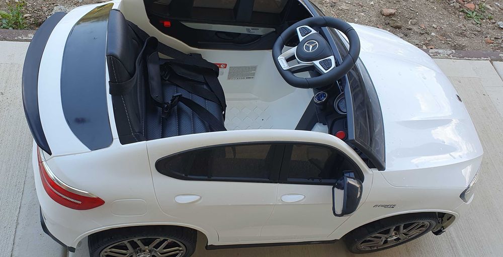 Moni Акумулаторен джип Mercedes GLC 63 S, Бял