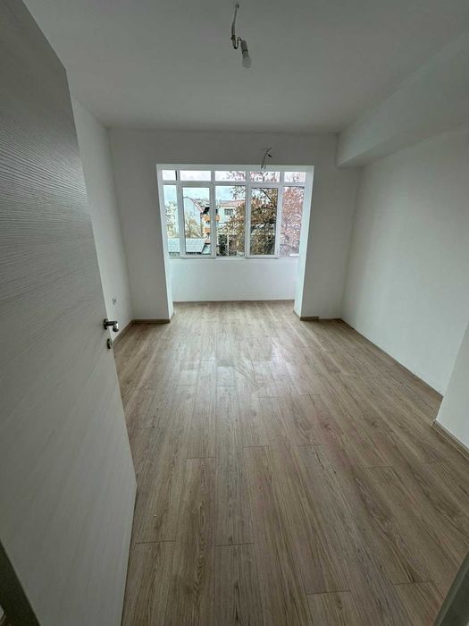 Продава се Тристаен апартамент в Пловдив, Кършияка - 75 кв.м за 2200 €/кв.м - Снимка #10