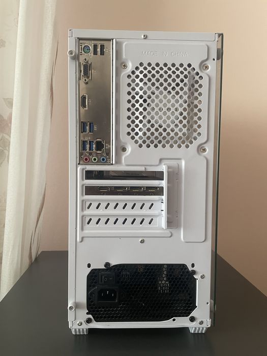 Pc de gaming in stare excelenta fara niciun defect