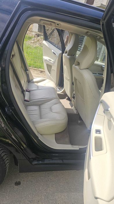 VOLVO XC60 0 — imagine 3