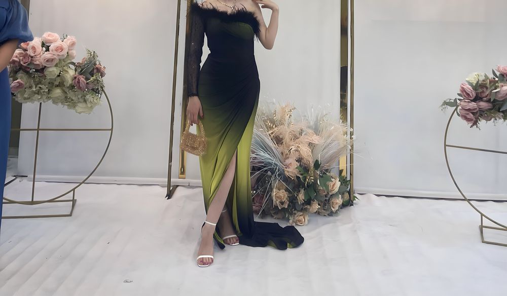 Красивое градиентное платье длинное облегающее