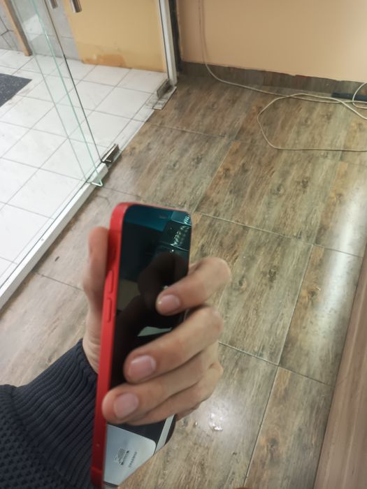 Iphone 12 64tali sostyana 10/8 karobka dokument 220$ yana kelishamza