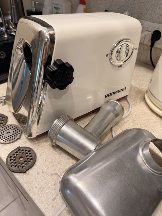 Продам мясорубку