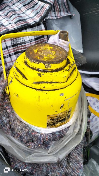 Домкрат 50 тонн продам новый