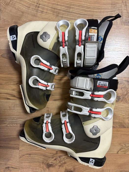 Ски и ски обувки Fischer