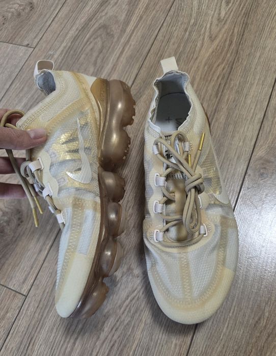 Оригинални дамски маратонки Nike 40,5