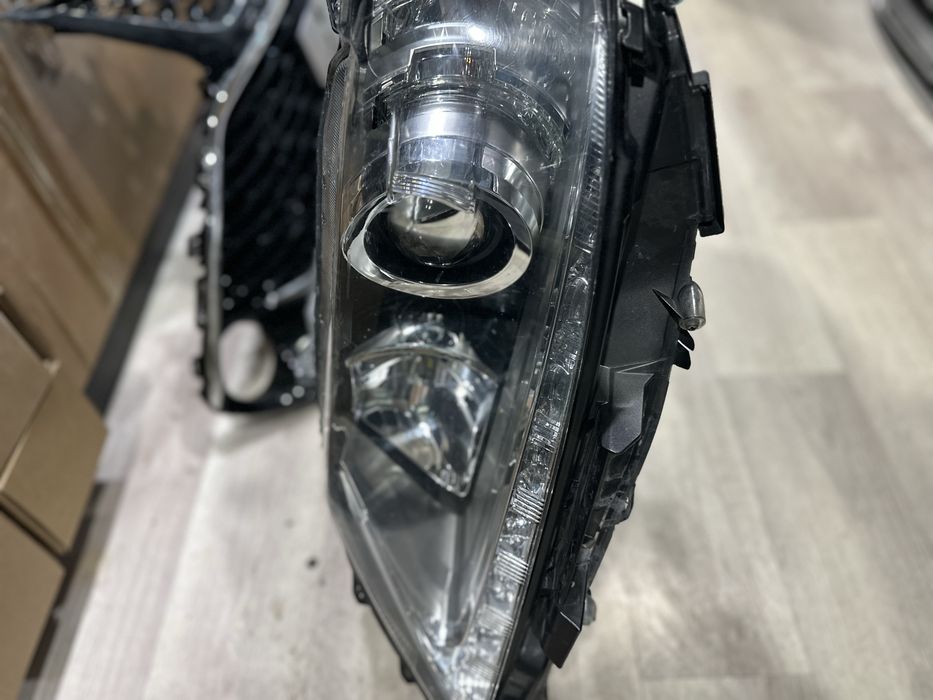 Фара комплект Лексус-300