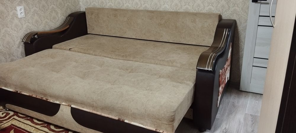Срочно продаю диван