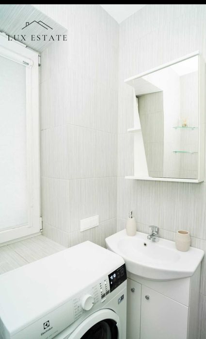 Продава се Двустаен апартамент в София, Изгрев - 67 кв.м за 3150 €/кв.м - Снимка #1