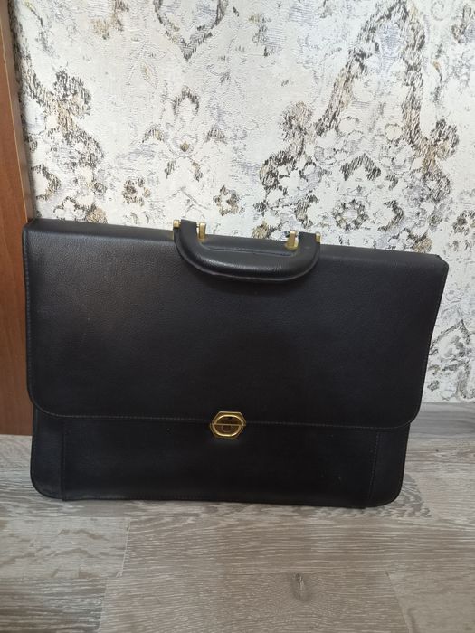 Продам отцовский портфель