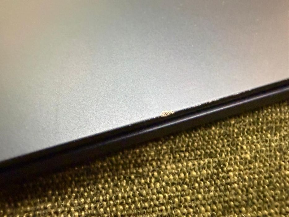 Asus Zenbook s 13 1TB ram 16 gb