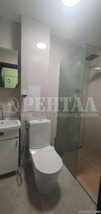 Двустаен апартамент в кв.Беломорски