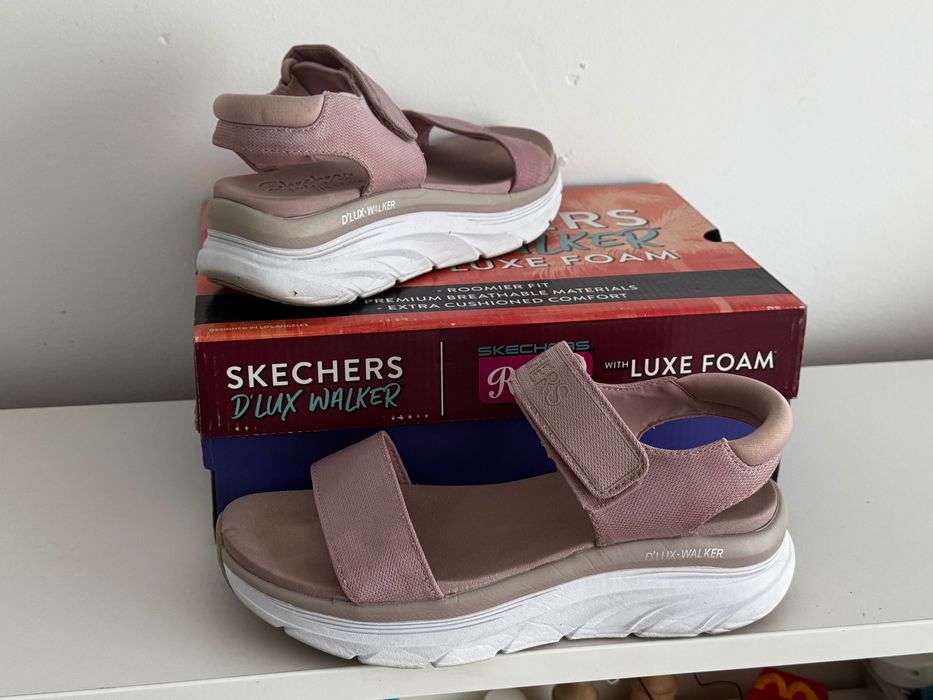 Sandale damă Skechers roz, măr. 38, foarte comode, stare excelentă