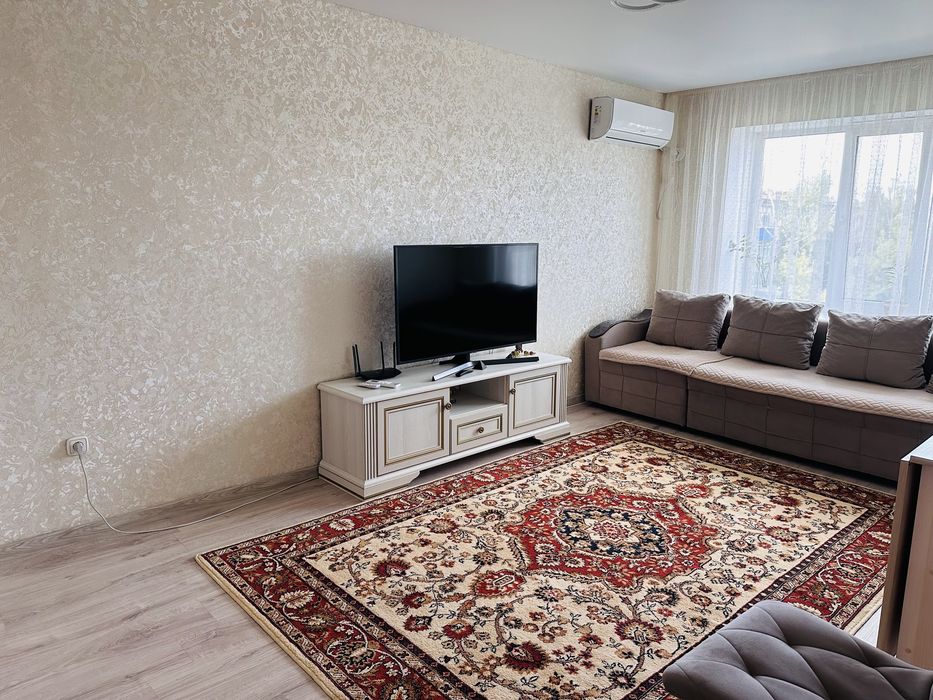 Продам трехкомнатную квартиру на Бак-Баке