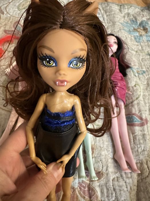 Продам  кукол монстр хай!