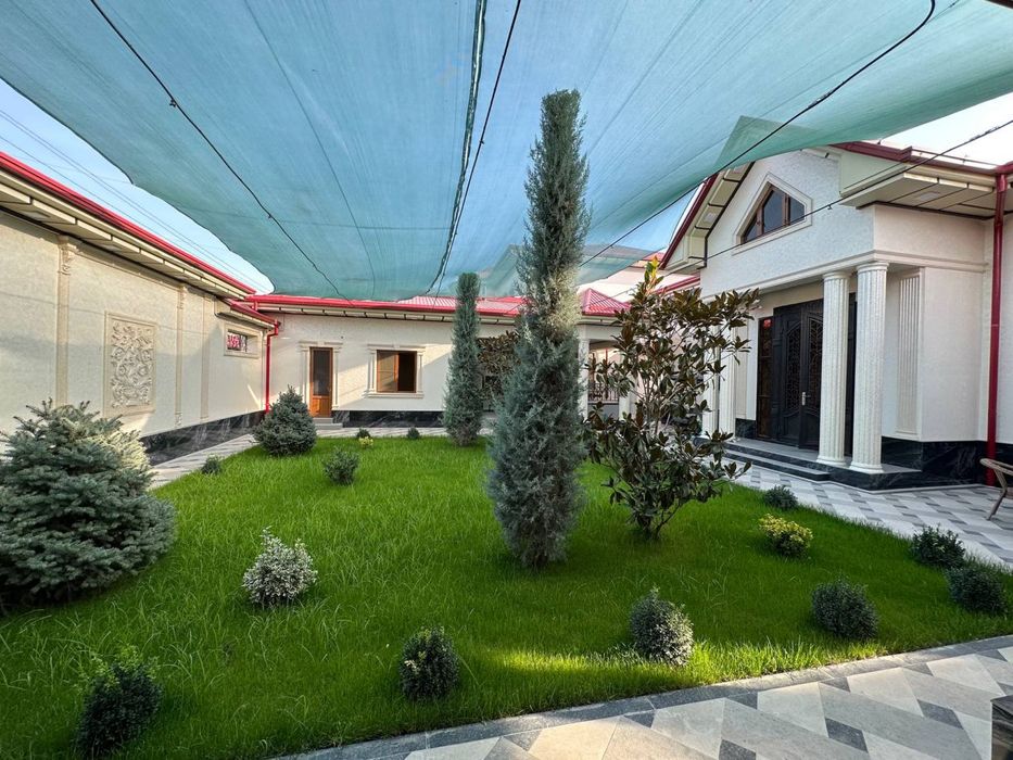 Участка сотилади. 7 хонали 1,5 каватли барча жихозлари билан.