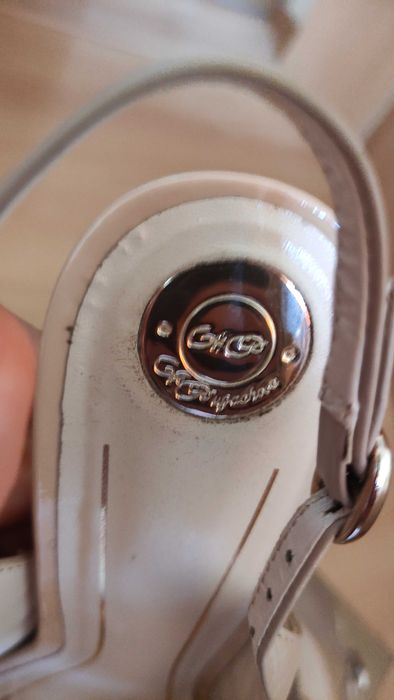 Sandale elegante din piele