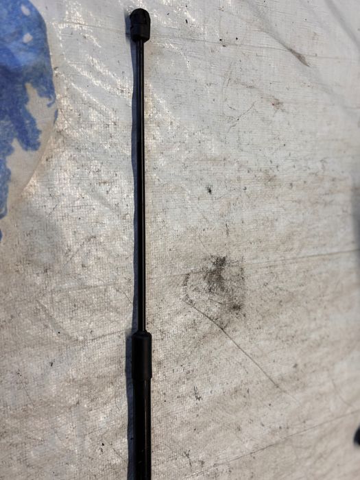 Газов амортисьор за багажник • Mercedes-Benz GLC