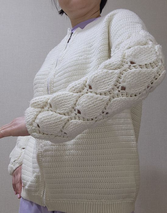 Продам кофту ручной вязки