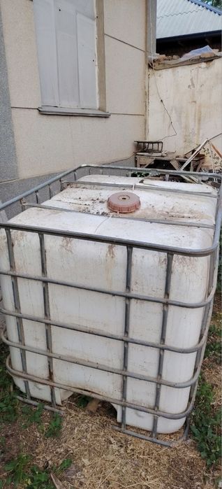 Еврокуб 1000Л  бак доя воды пластиковый