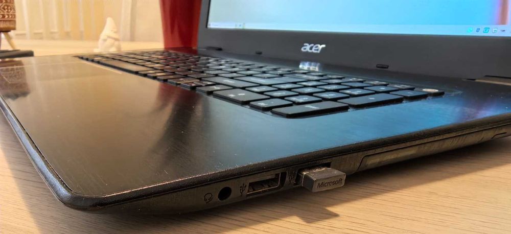 Laptop Acer Aspire E5-774G - 17.3” Full HD, SSD + HDD, NVIDIA