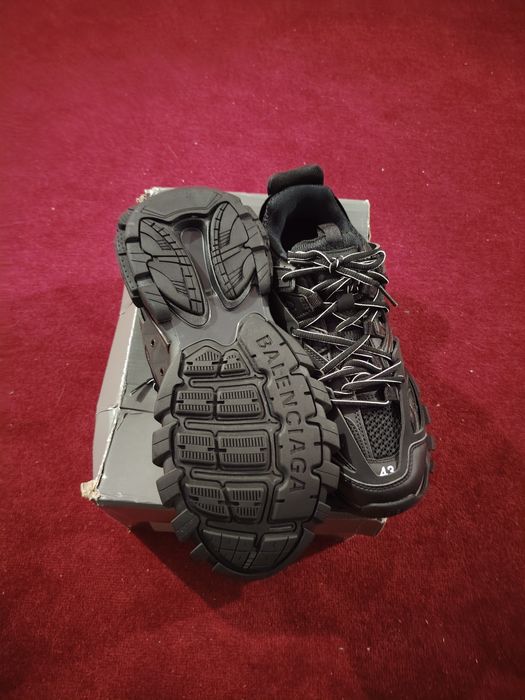 Balenciaga tracks