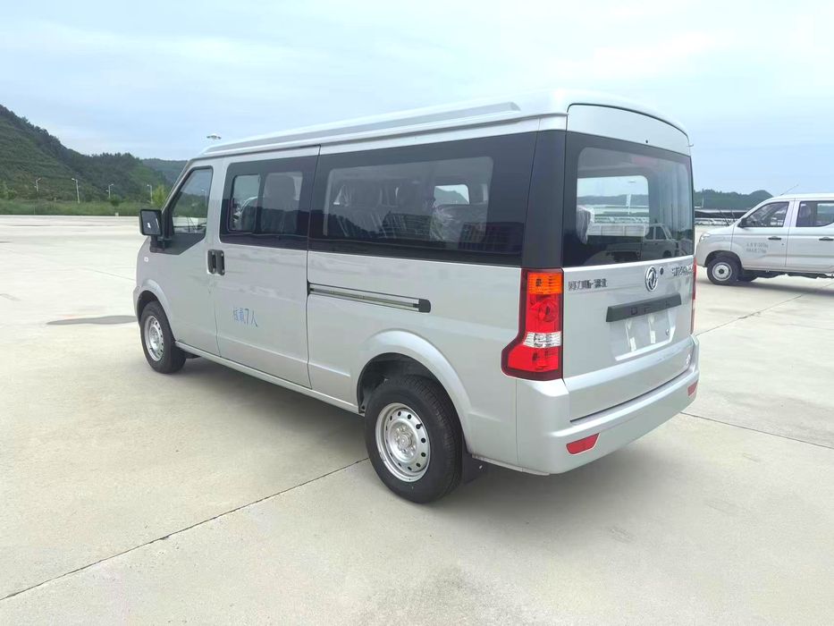 Микроавтобус-минивэн Донгфенг. Новый